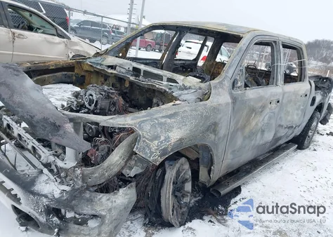 2022 Ram 1500 Laramie 4X4 5'7 Box z USA, uszkodzony, nr VIN 1C6SRFJT0NN247773